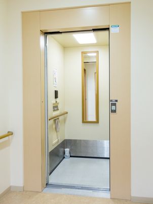 エレベーターの出入口