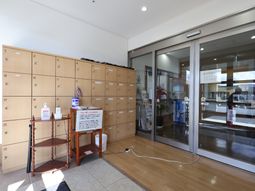 エントランスの静かな風景