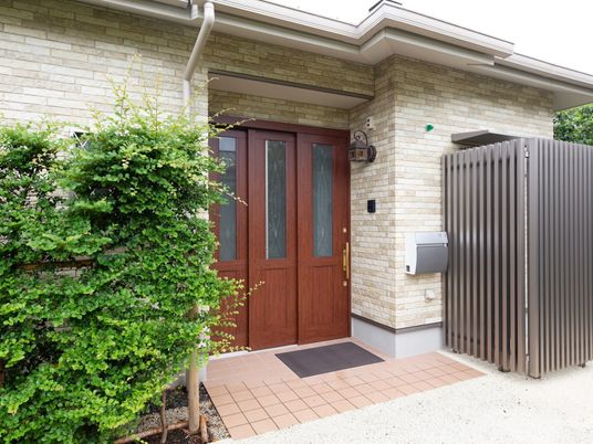 温もり感じるエントランス