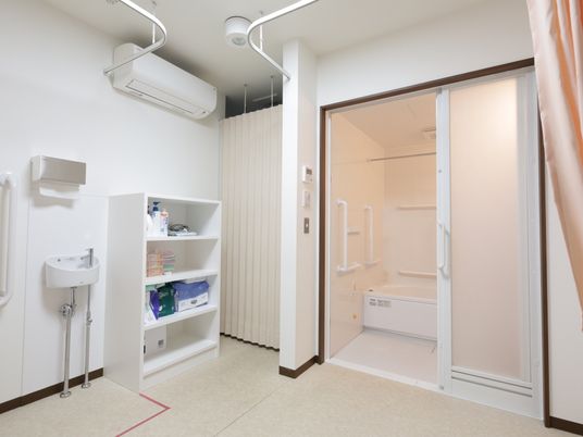 清潔な浴室の様子