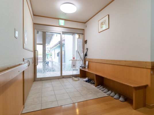 エントランスベンチと靴置き場