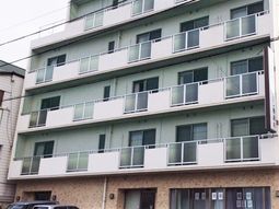 清潔な建物外観