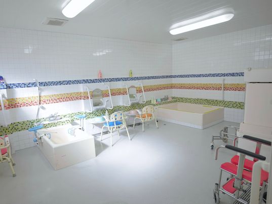 清潔な浴室設備