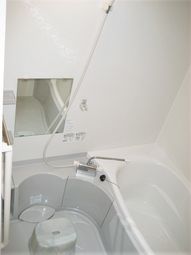 清潔な浴室の様子