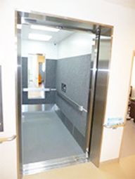 明るい光のエレベーター