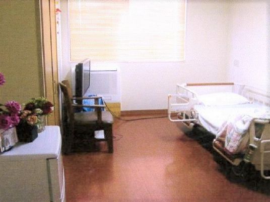 明るい個室の居室