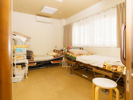 居室のベッドや家具