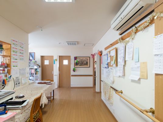 明るいスタッフルーム