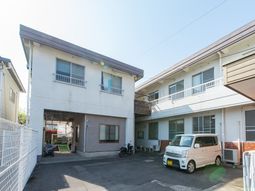 清潔な施設の外観