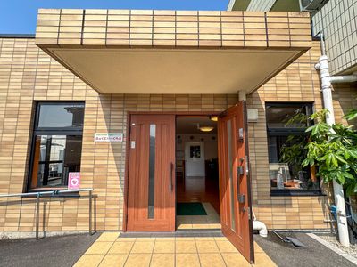 エントランスの外観