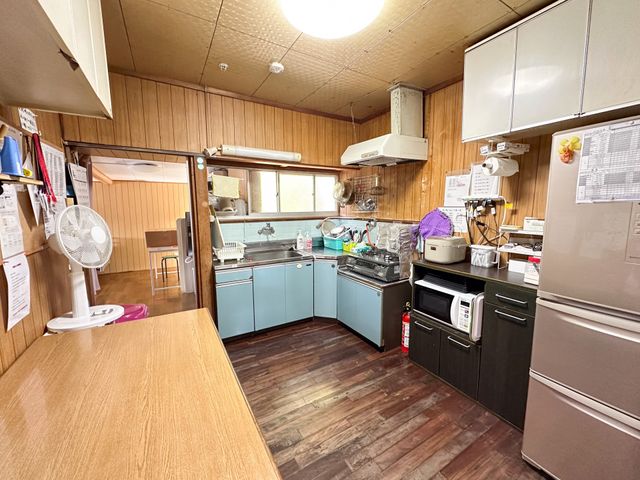 共有キッチンの一角