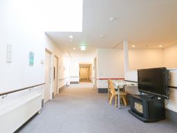 廊下と小休憩スペース