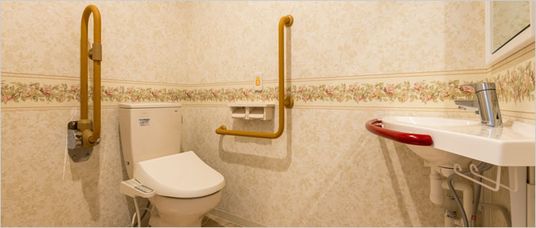 広めのトイレ空間