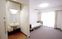 居室と洗面台