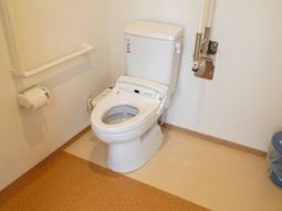 バリアフリー対応トイレ