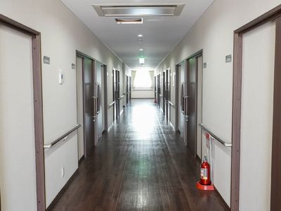 清潔で整備された廊下