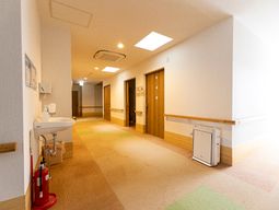 清潔な廊下の空間