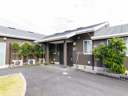 清潔感ある施設外観