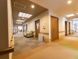 廊下にあるソファーエリア