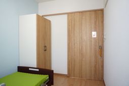 清潔な個室の居室