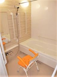 バリアフリーの浴室