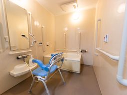 バリアフリー対応の浴室