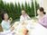 笑顔で会話する居住者様