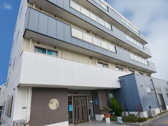 外観の建物正面  