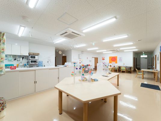 清潔感ある広い共有スペース