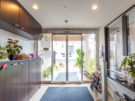 明るいエントランス