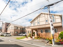 ゆったりとした施設外観