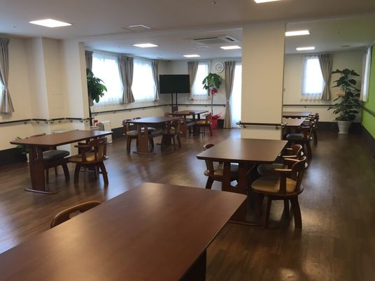 広々とした食堂の様子