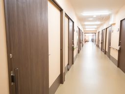清潔な廊下の風景