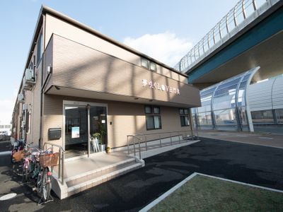 快適な施設のエントランス