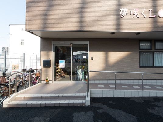 エントランス正面の様子