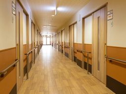 明るい綺麗な廊下