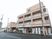 職場となる建物の外観