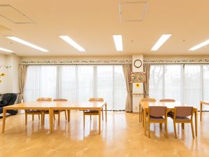清潔感のある食堂スペース