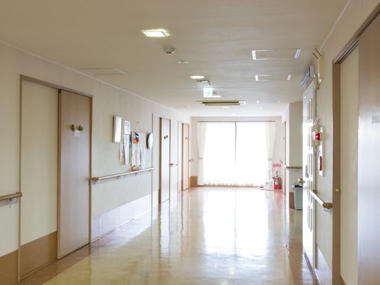 手入れされた綺麗な廊下