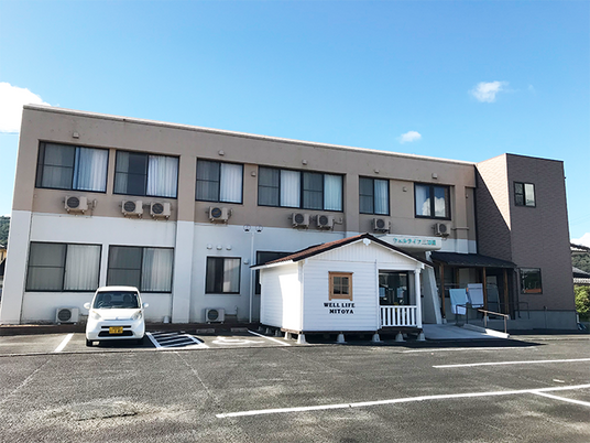 広々とした外観