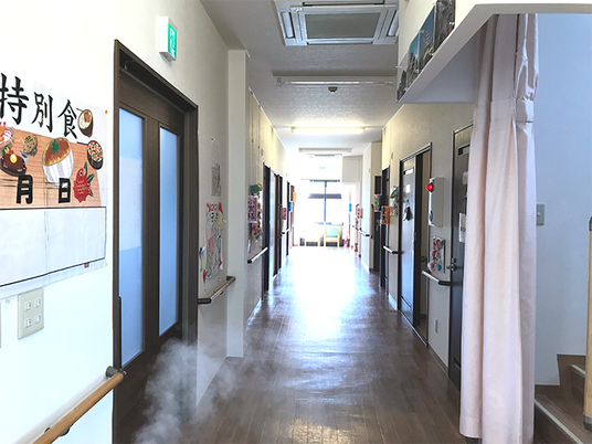 明るい廊下