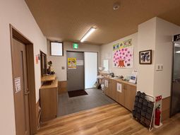 温かい雰囲気の廊下