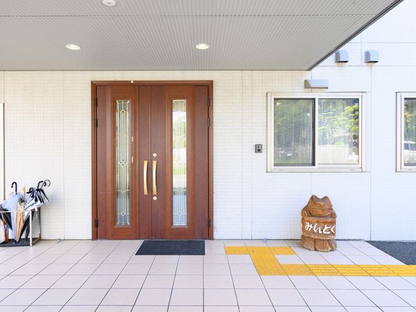 清潔感のあるエントランス