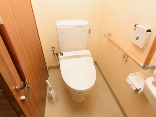安全配慮のトイレ設備