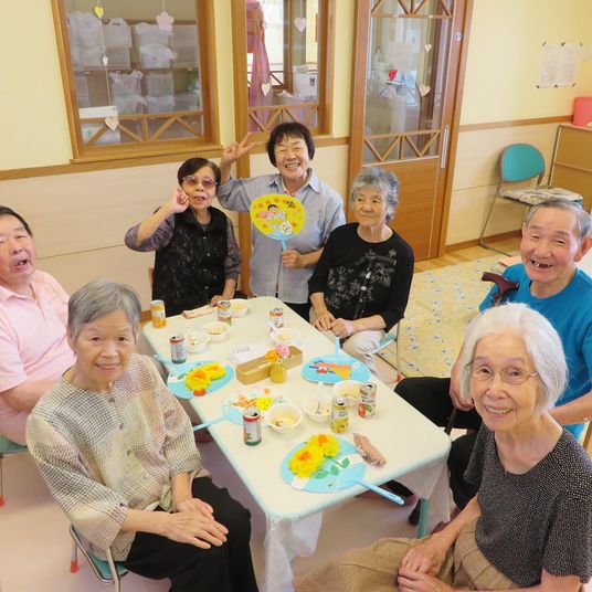 楽しそうな会話の居室