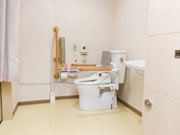 バリアフリーのトイレ設備
