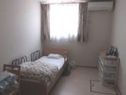 シンプルな個室の居室