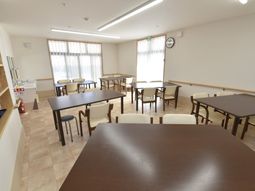 清潔なダイニングルーム