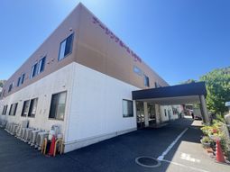 ゆったりした外観の施設