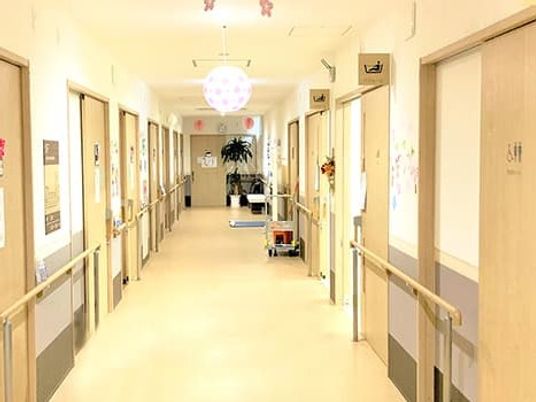 廊下には手すりがあります